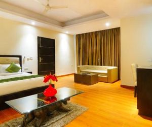 Hotel Aura @airport Samalka India
