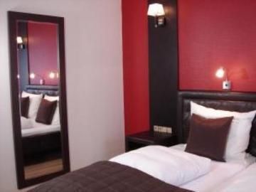 Hotel Photo 9