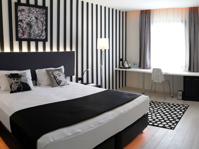 Hotel Photo 1
