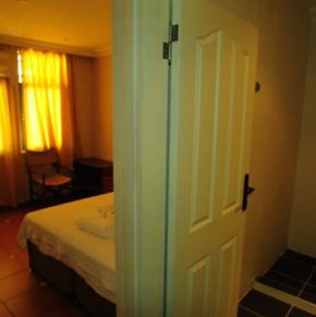 NearBy Hotel