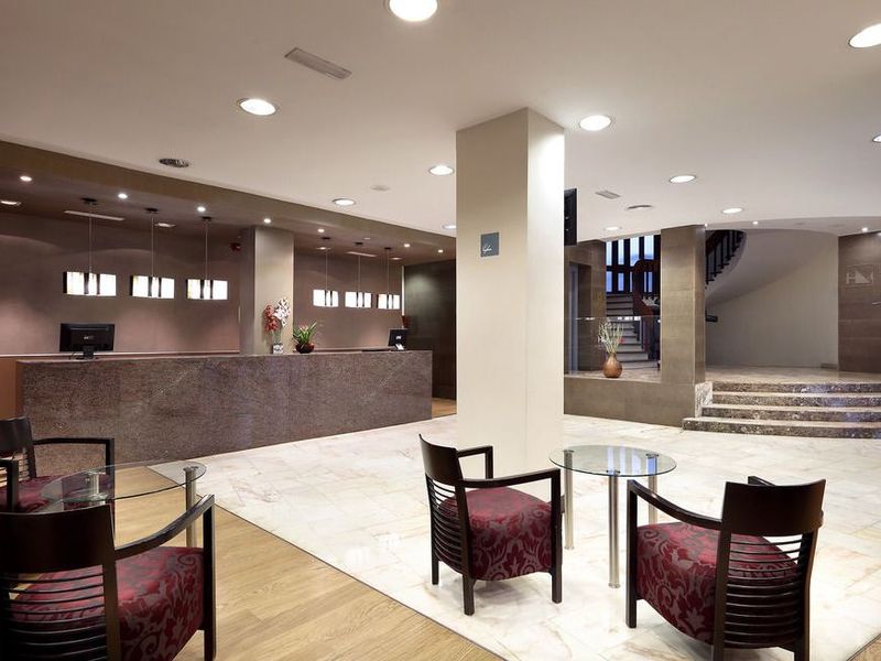 Hotel Photo 6