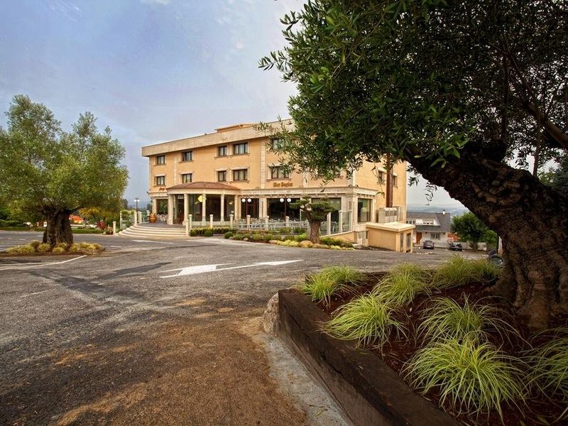 Hotel Photo 1