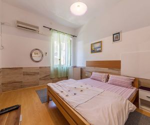 Room Eva City Centre Pula Croatia