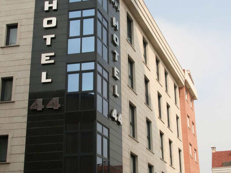 Hotel Photo 1