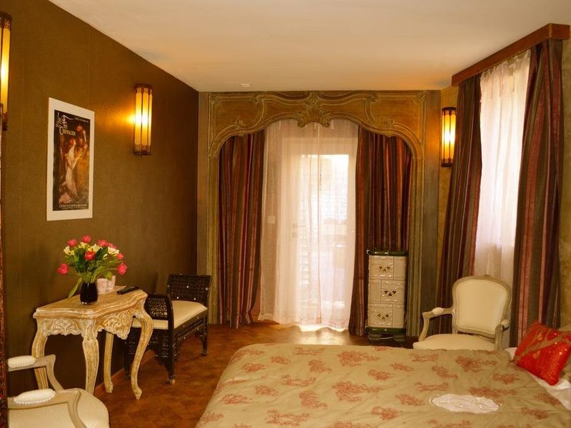 Hotel Photo 1