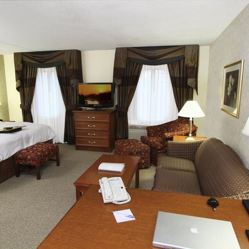 Photo of Hampton Inn & Suites By Hilton - Rockville Centre