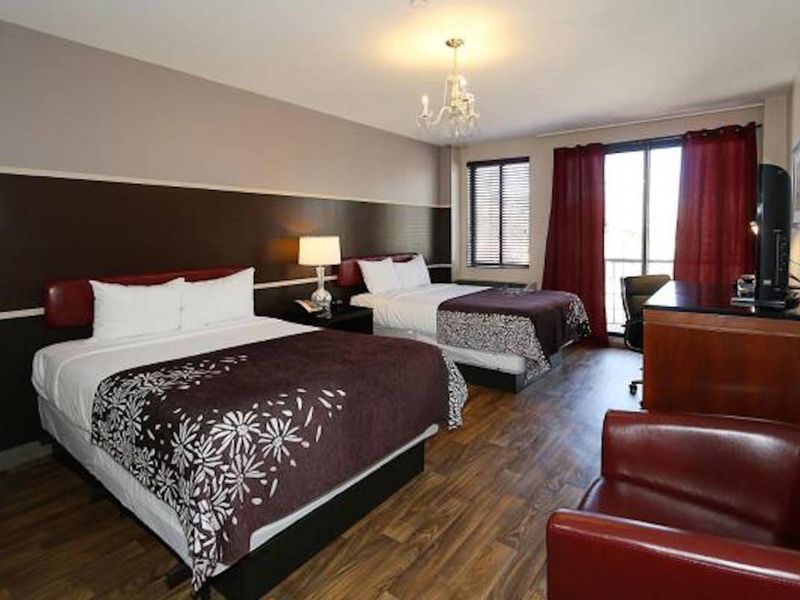 Hotel Photo 6