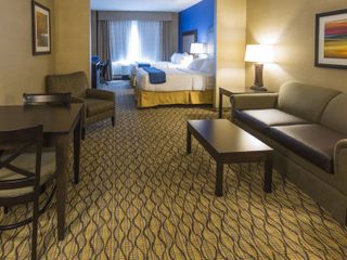 Фото отеля Holiday Inn Express Thunder Bay, an IHG Hotel