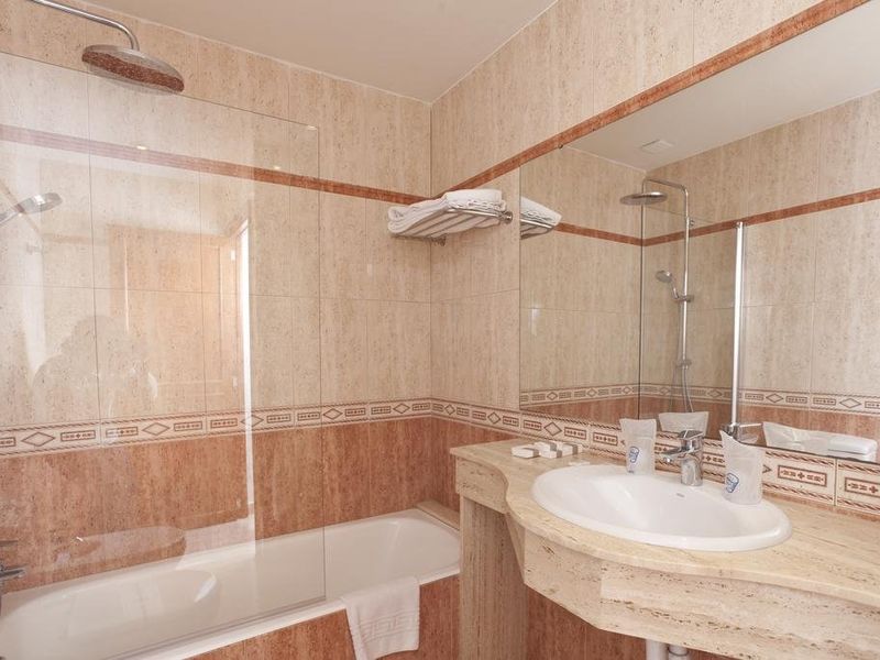 Hotel Photo 9