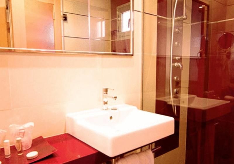 Hotel Photo 9