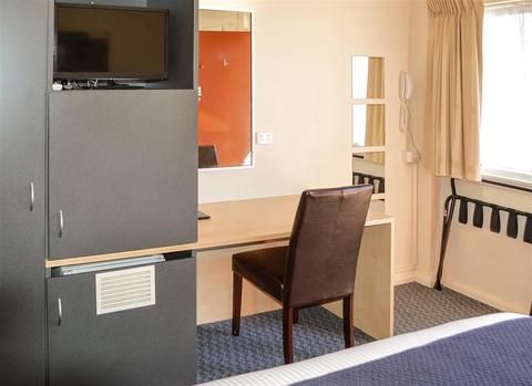 Hotel Photo 12