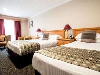 Фото отеля Best Western Plus All Settlers Motor Inn