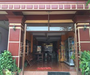 Popular View Guesthouse Muang Vangviang Laos