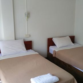 NearBy Hotel