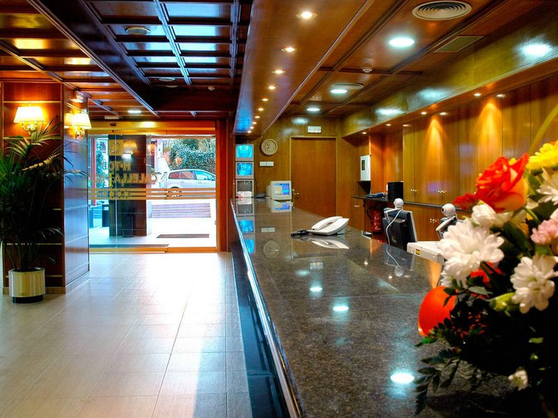 Hotel Photo 8