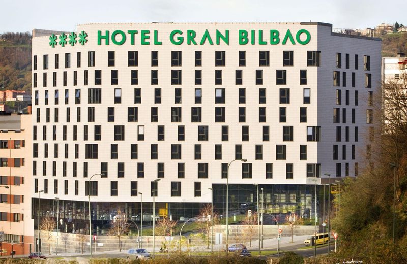 gran hotel bilbao telefono