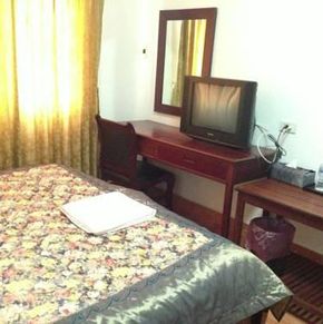 NearBy Hotel