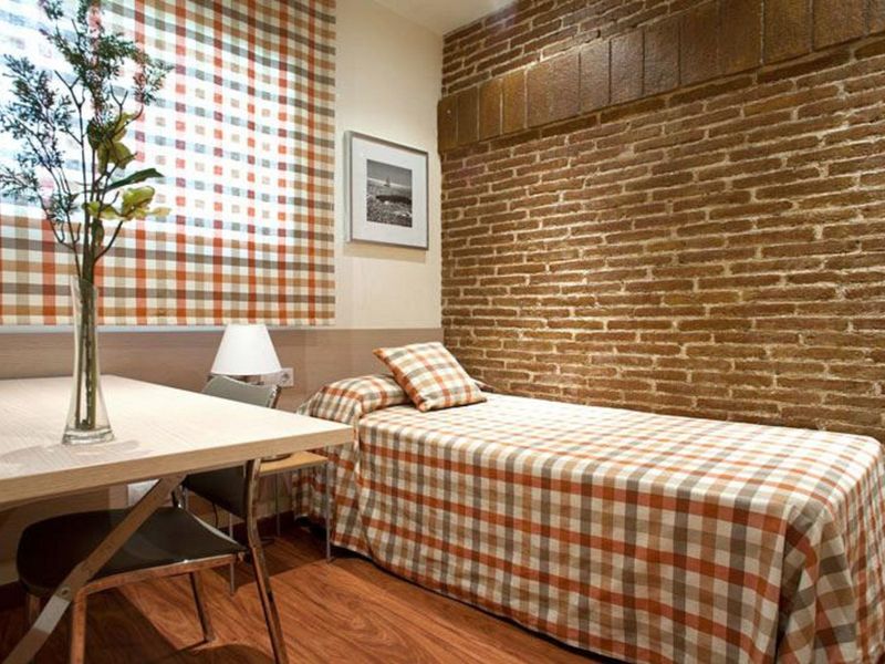 Serennia Cest Apartamentos Arc de Triomf
