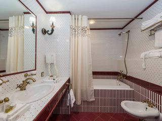 Аглая Кортъярд Отель