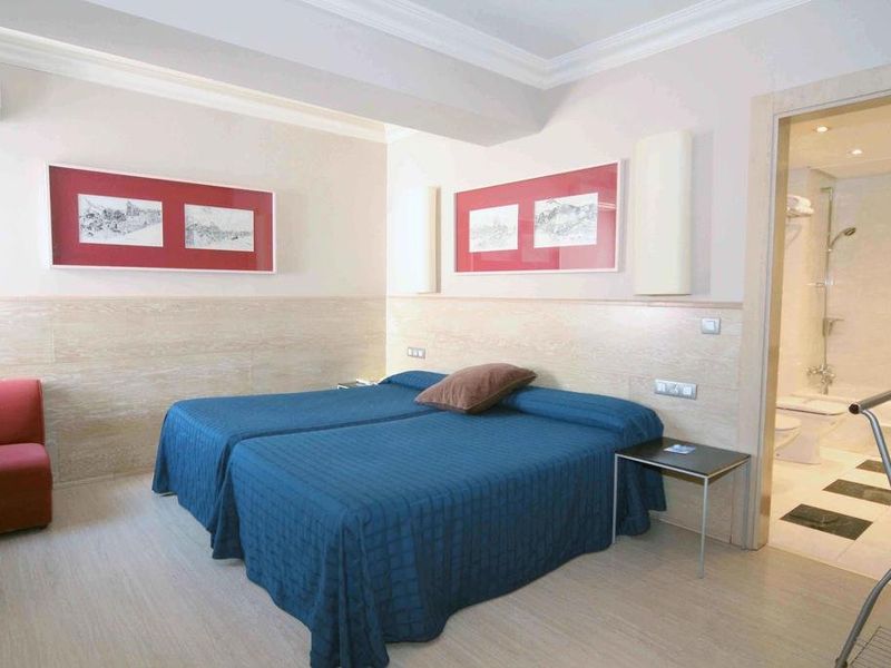 Hotel Photo 12