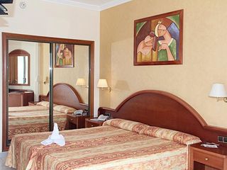 Hotel Las Arenas