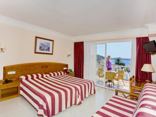 Aparthotel y Hotel Paguera Beach