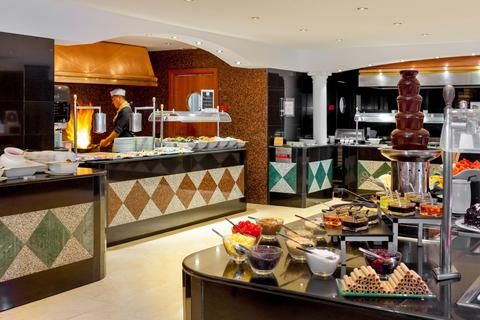 Hotel Photo 12