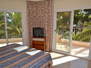 Hostal Leo Or