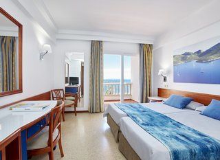 Universal Hotel Romantica