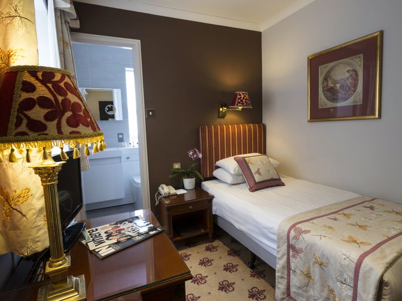 Hotel Photo 8
