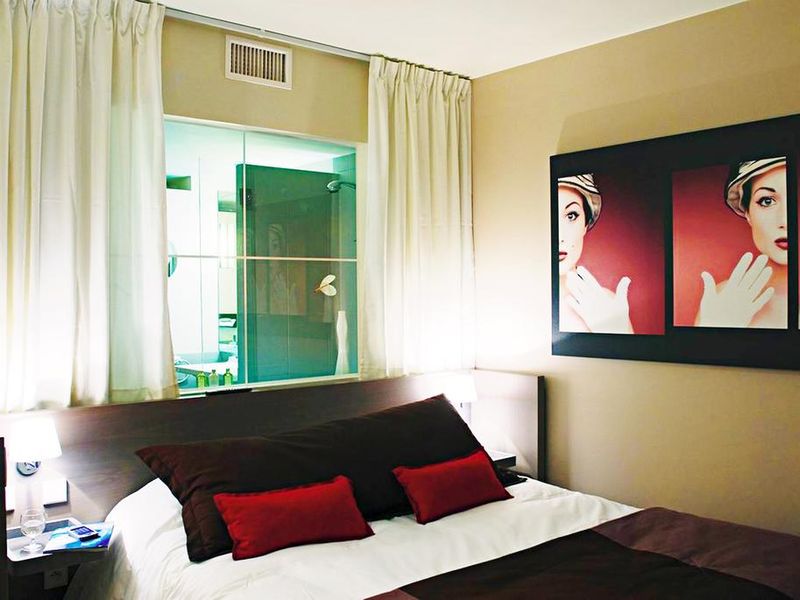 Hotel Photo 1