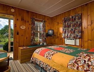 Pine Tree Motel & Cabins North Creek United States