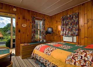 Фото отеля Pine Tree Motel & Cabins