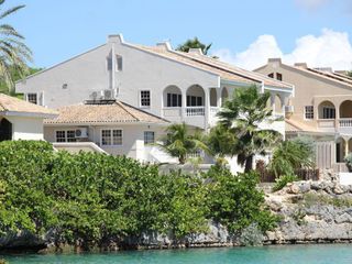 Фото отеля Curacao Luxury Holiday Rentals