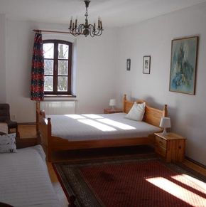 NearBy Hotel