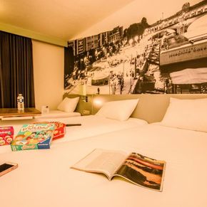 NearBy Hotel
