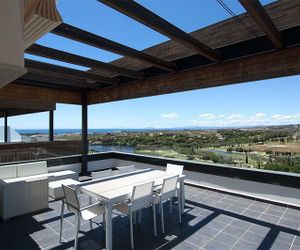 Apartment Hoyo 19 Benahavis Spain