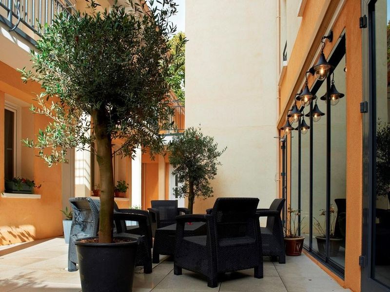 Hotel Photo 8