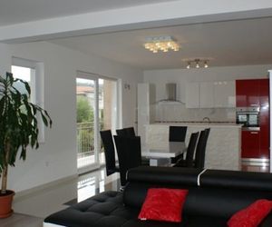 Apartment Cambi Slatine Croatia