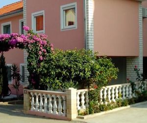 Apartment Petro Okrug Donji Croatia