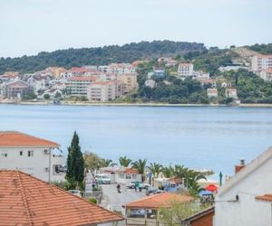 Apartments Ljube Okrug Donji Croatia