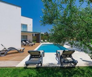 Holiday Home Lana Bagnole Croatia