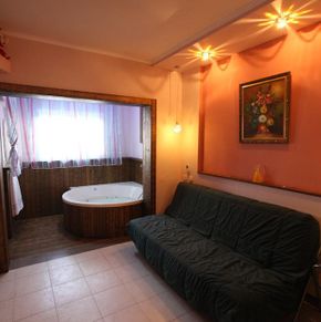 NearBy Hotel