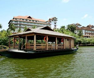 Raviz Mahayana - Premium House Boat Kollam India