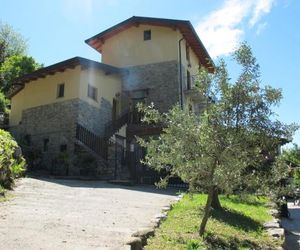 Agriturismo Madonna Dei Ceppi Lezzeno Italy