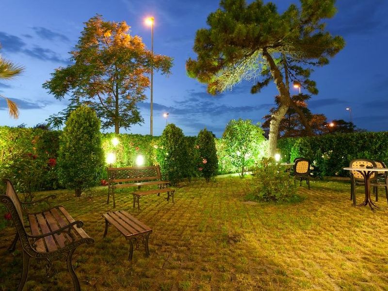 Hotel Photo 8