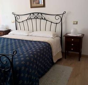 NearBy Hotel