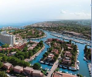 Villetta Su Canale Navigabile Furnari Italy