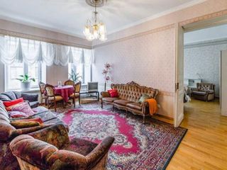 Большие апартаменты в духе Петербурга близко к Эрмитажу