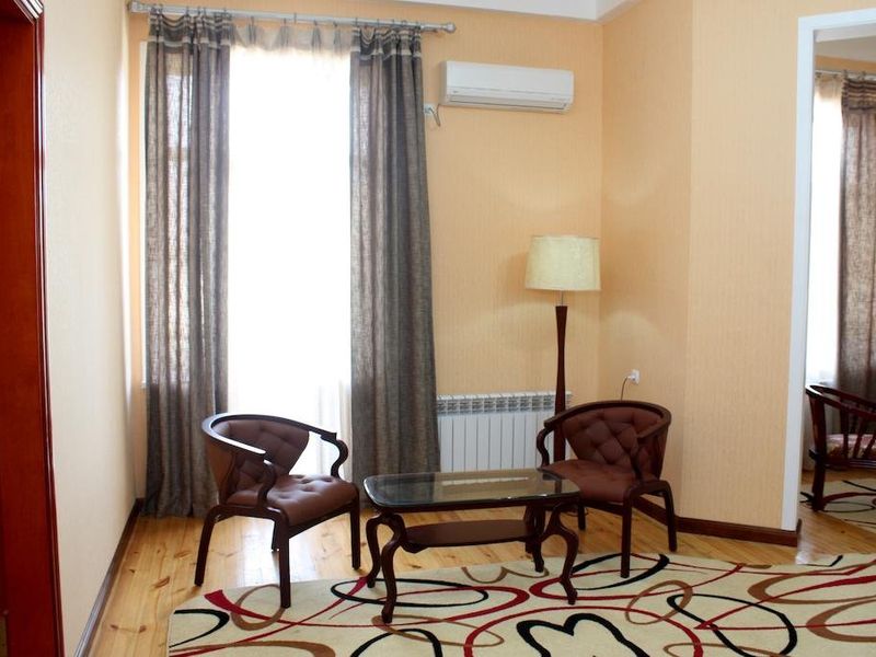 Hotel Photo 9